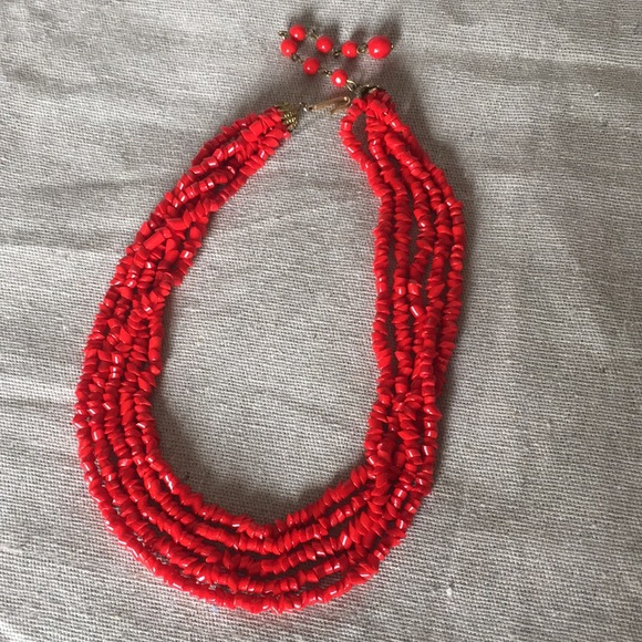 Jewelry - Vintage Czechoslovakian glass necklace